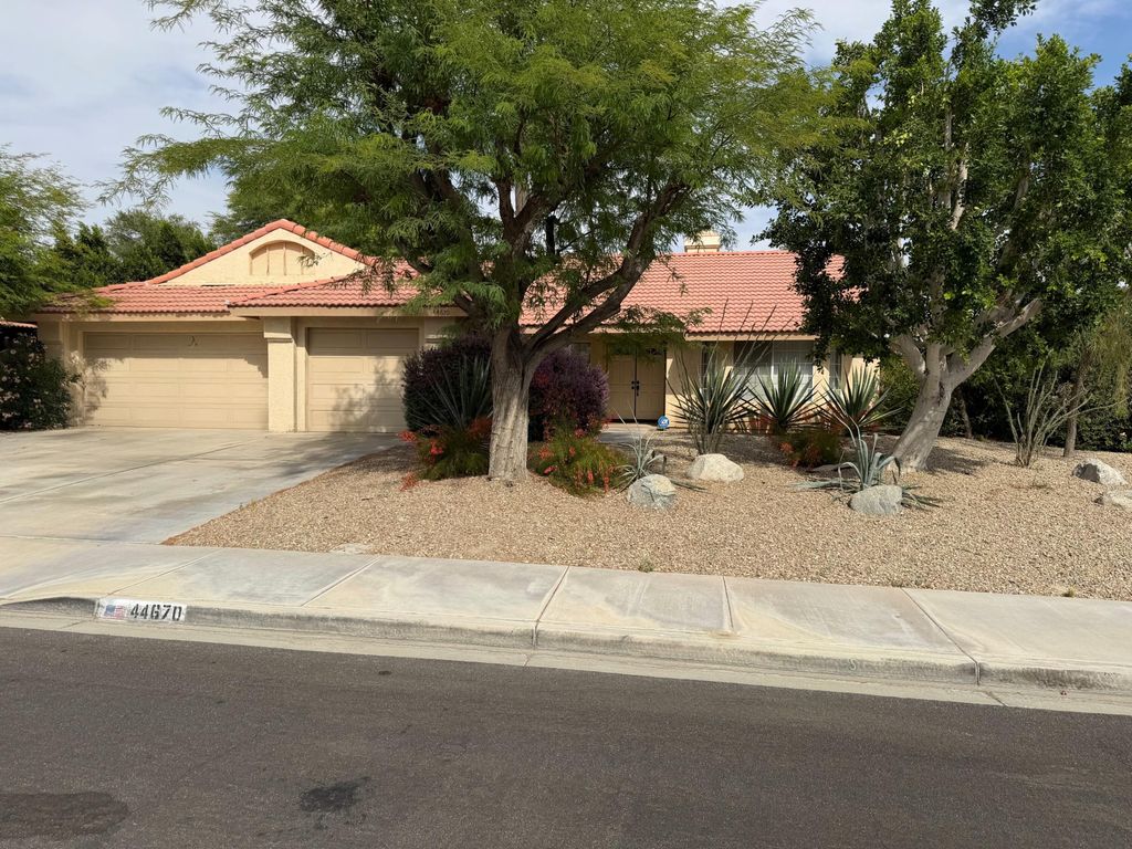 Photo of 44670 Marguerite Court, La Quinta, CA 92253 (MLS # 219148128)