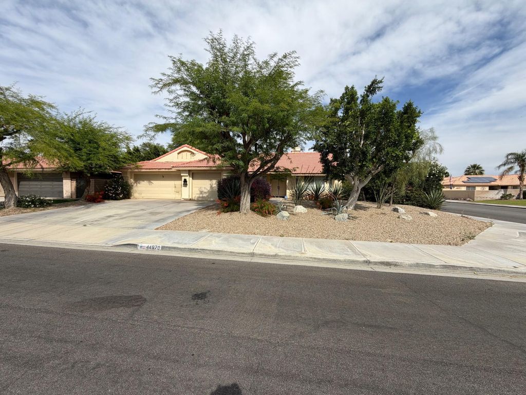 Photo of 44670 Marguerite Court, La Quinta, CA 92253 (MLS # 219148128)