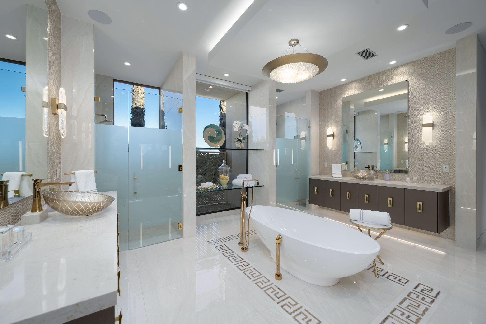 Palm Springs, California 92262, United States, 5 Bedrooms Bedrooms, ,6 BathroomsBathrooms,Residential,Active,220015