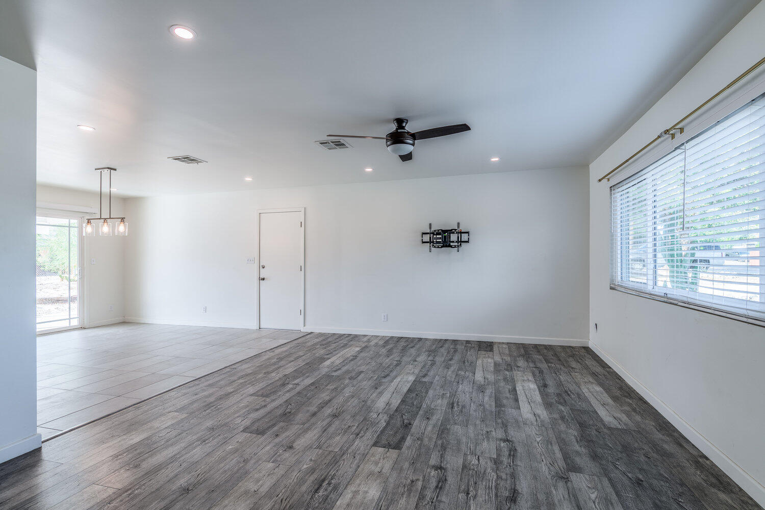 Palm Desert, California 92260, United States, 3 Bedrooms Bedrooms, ,2 BathroomsBathrooms,Residential,Active,244560