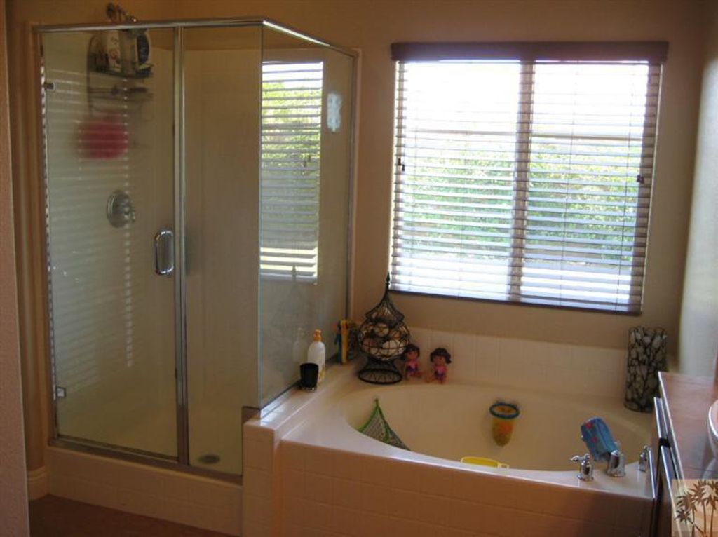 listing image 10999777233451891106