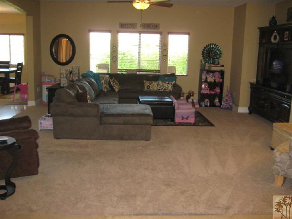 listing image 10993508570304423357