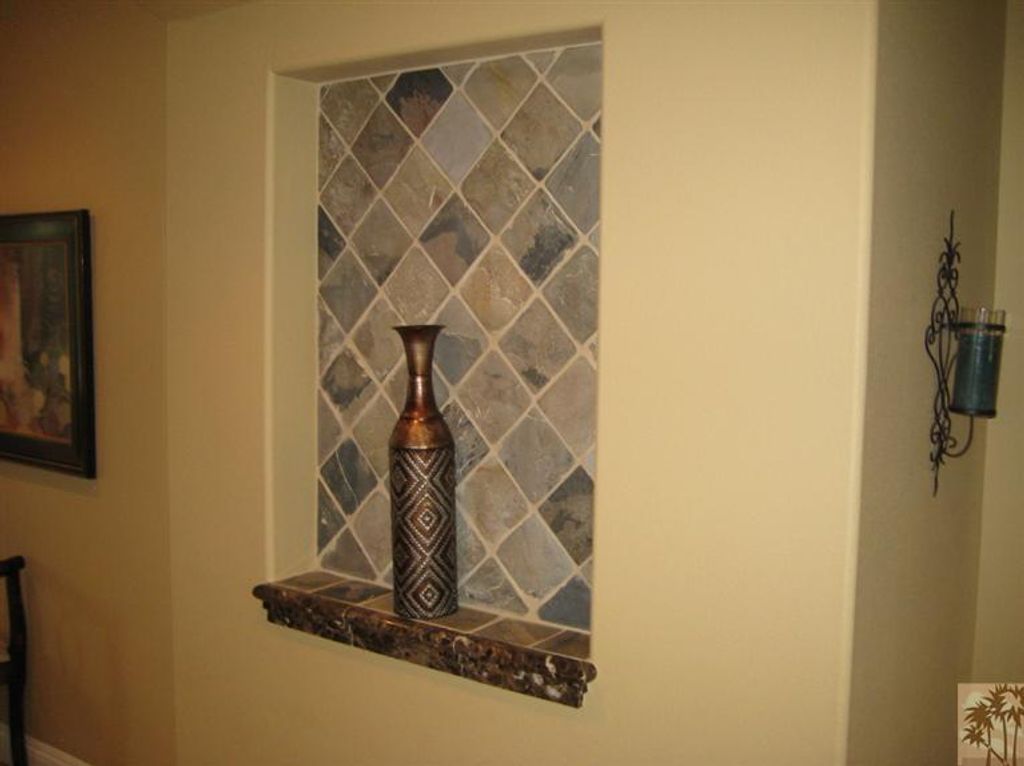listing image 10995307865215691956