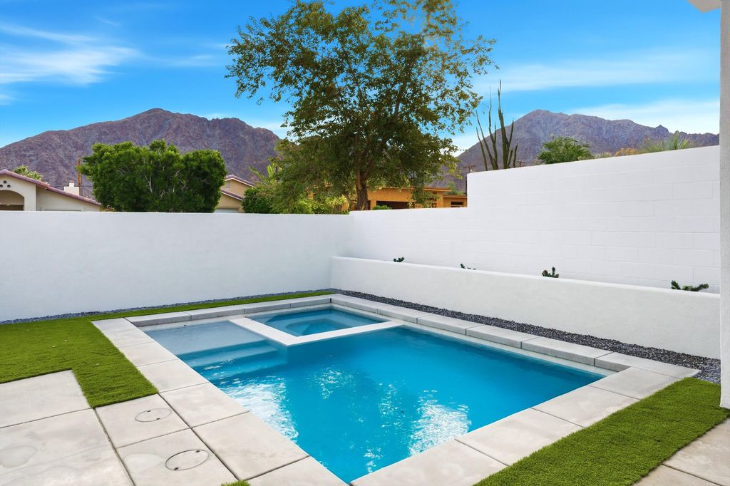 Photo of 53145 Avenida Martinez, La Quinta, CA 92253 (MLS # 219141950)