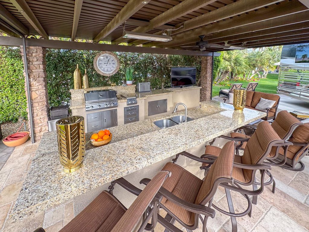 listing image 10998009821848881825