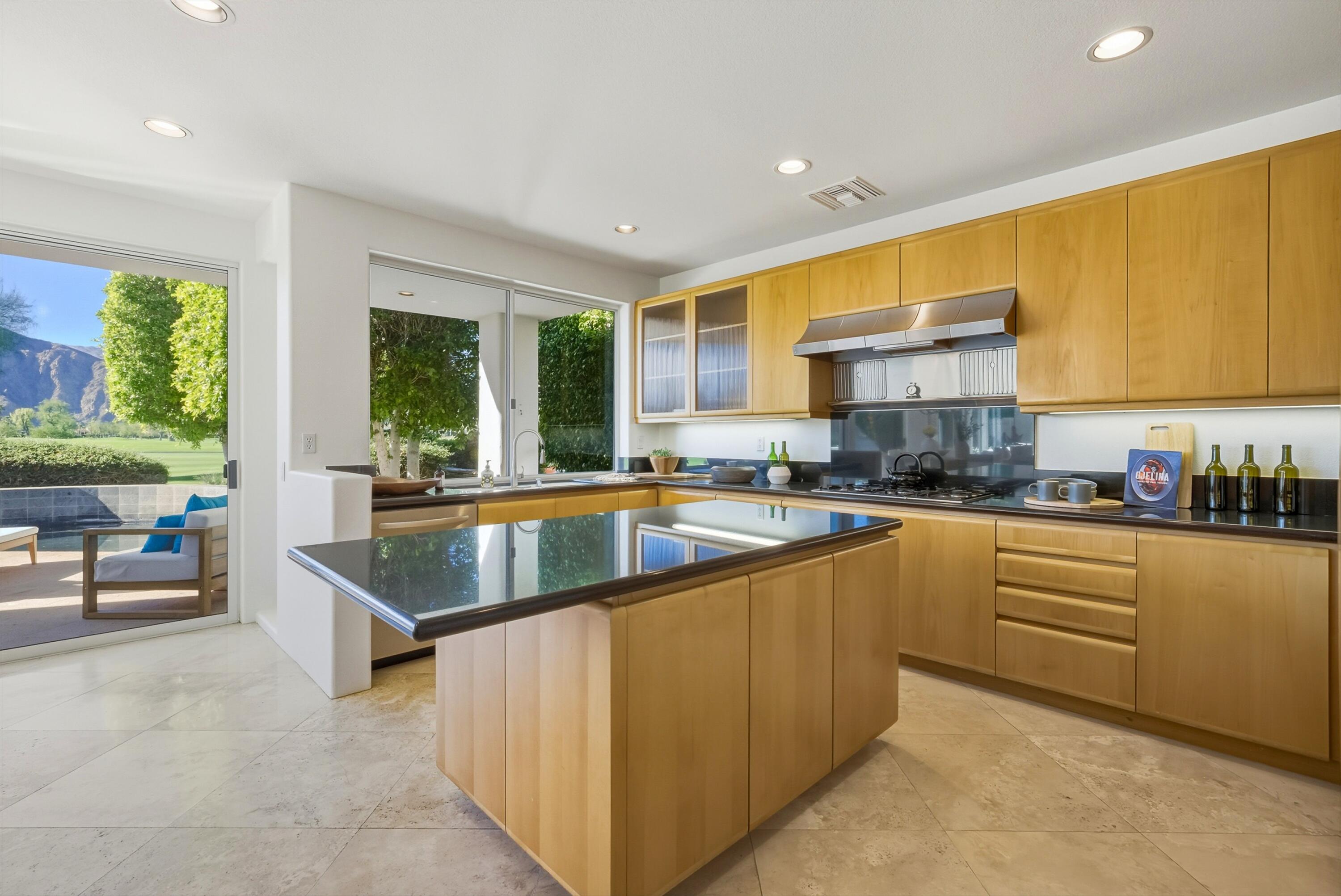 La Quinta, California 92253, United States, 3 Bedrooms Bedrooms, ,3 BathroomsBathrooms,Residential,Active,253493