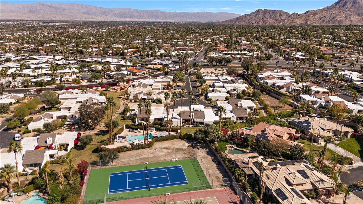 Palm Desert, California 92260, United States, 3 Bedrooms Bedrooms, ,2 BathroomsBathrooms,Residential,Pending,257
