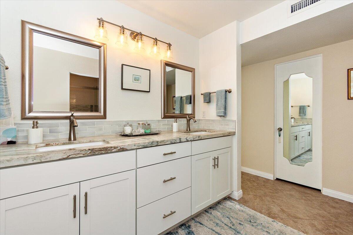 Palm Desert, California 92260, United States, 3 Bedrooms Bedrooms, ,2 BathroomsBathrooms,Residential,Pending,257