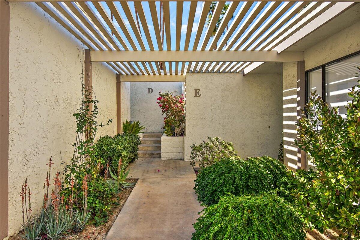 Palm Desert, California 92260, United States, 3 Bedrooms Bedrooms, ,2 BathroomsBathrooms,Residential,Pending,257