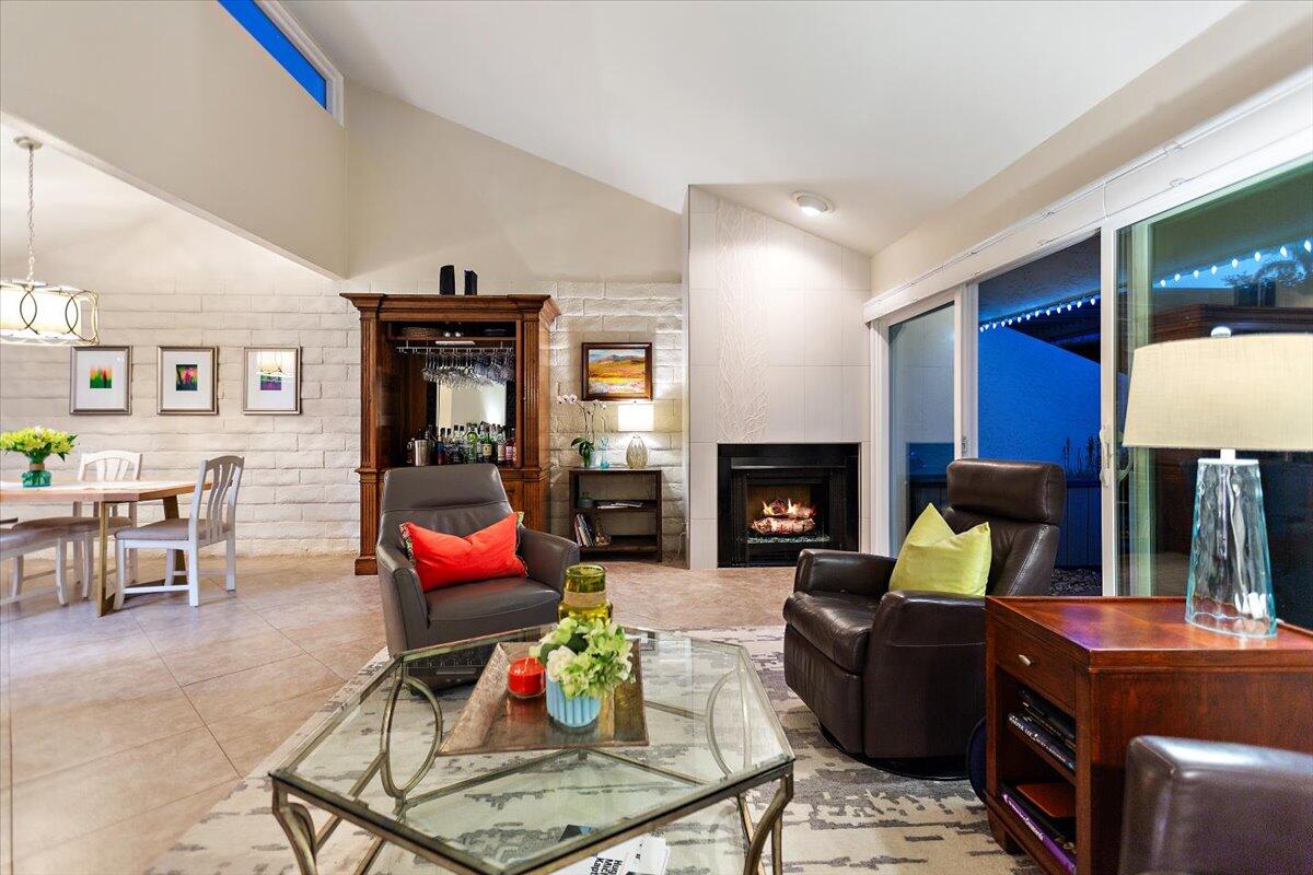 Palm Desert, California 92260, United States, 3 Bedrooms Bedrooms, ,2 BathroomsBathrooms,Residential,Pending,257