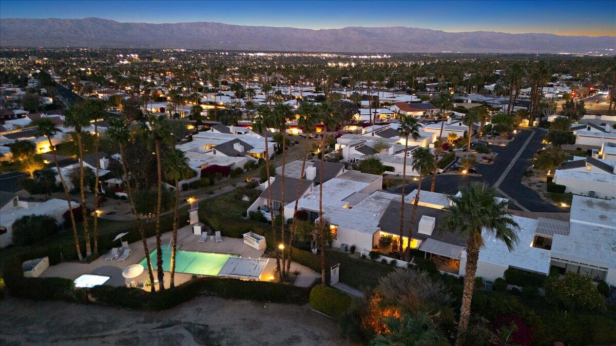 Palm Desert, California 92260, United States, 3 Bedrooms Bedrooms, ,2 BathroomsBathrooms,Residential,Pending,257