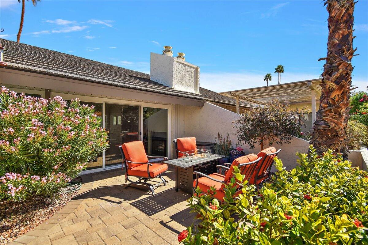 Palm Desert, California 92260, United States, 3 Bedrooms Bedrooms, ,2 BathroomsBathrooms,Residential,Pending,257