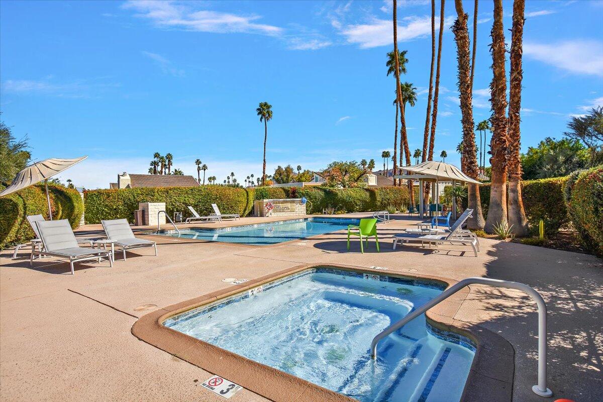 Palm Desert, California 92260, United States, 3 Bedrooms Bedrooms, ,2 BathroomsBathrooms,Residential,Pending,257