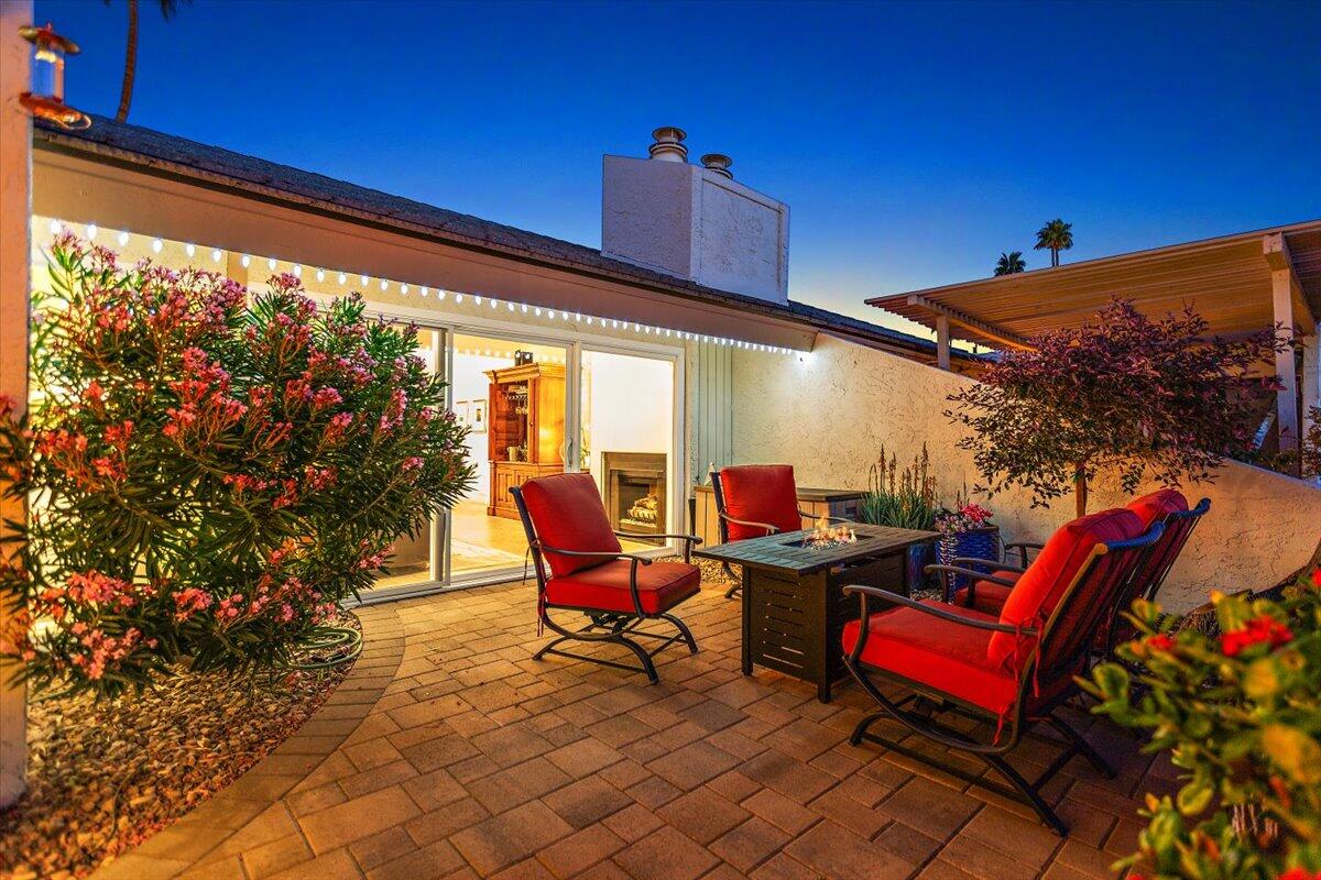 Palm Desert, California 92260, United States, 3 Bedrooms Bedrooms, ,2 BathroomsBathrooms,Residential,Pending,257