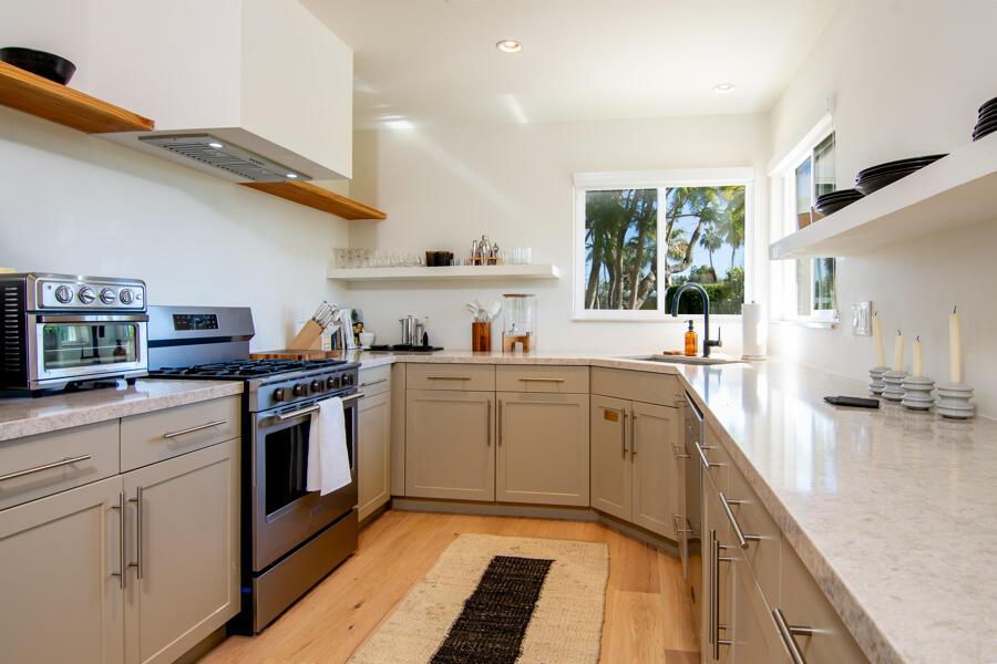 Palm Springs, California 92262, United States, 4 Bedrooms Bedrooms, ,3 BathroomsBathrooms,Residential,Active,14322