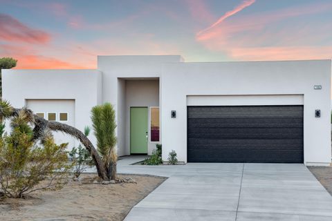Photo of 7082 Avalon Avenue, Yucca Valley, CA 92284 (MLS # 219142828)
