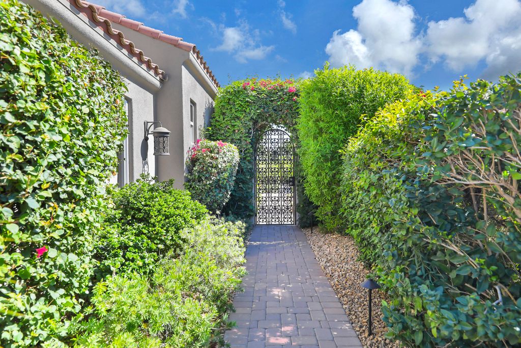 Photo of 80370 Camarillo Way, La Quinta, CA 92253 (MLS # 219146290)