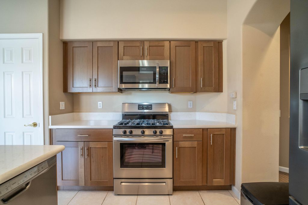 listing image 10992762442376