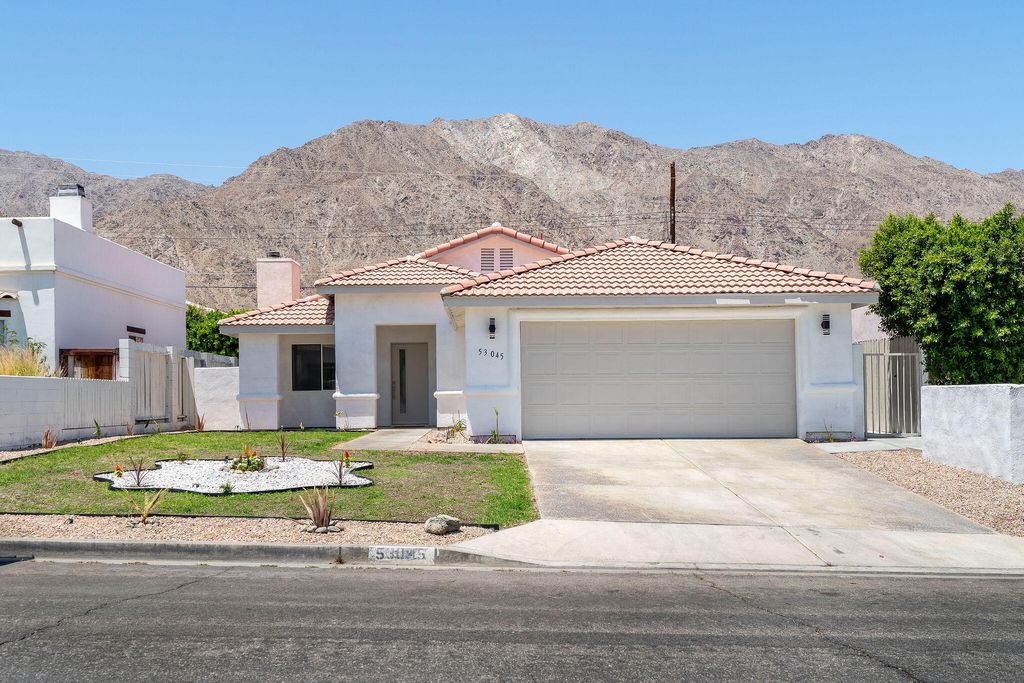 Photo of 53045 Avenida Obregon, La Quinta, CA 92253 (MLS # 219130684)