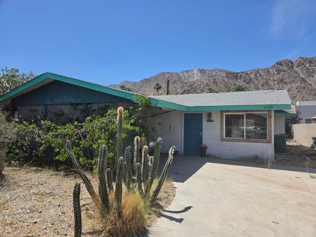 Photo of 52295 Avenida Alvarado, La Quinta, CA 92253 (MLS # 219146912)