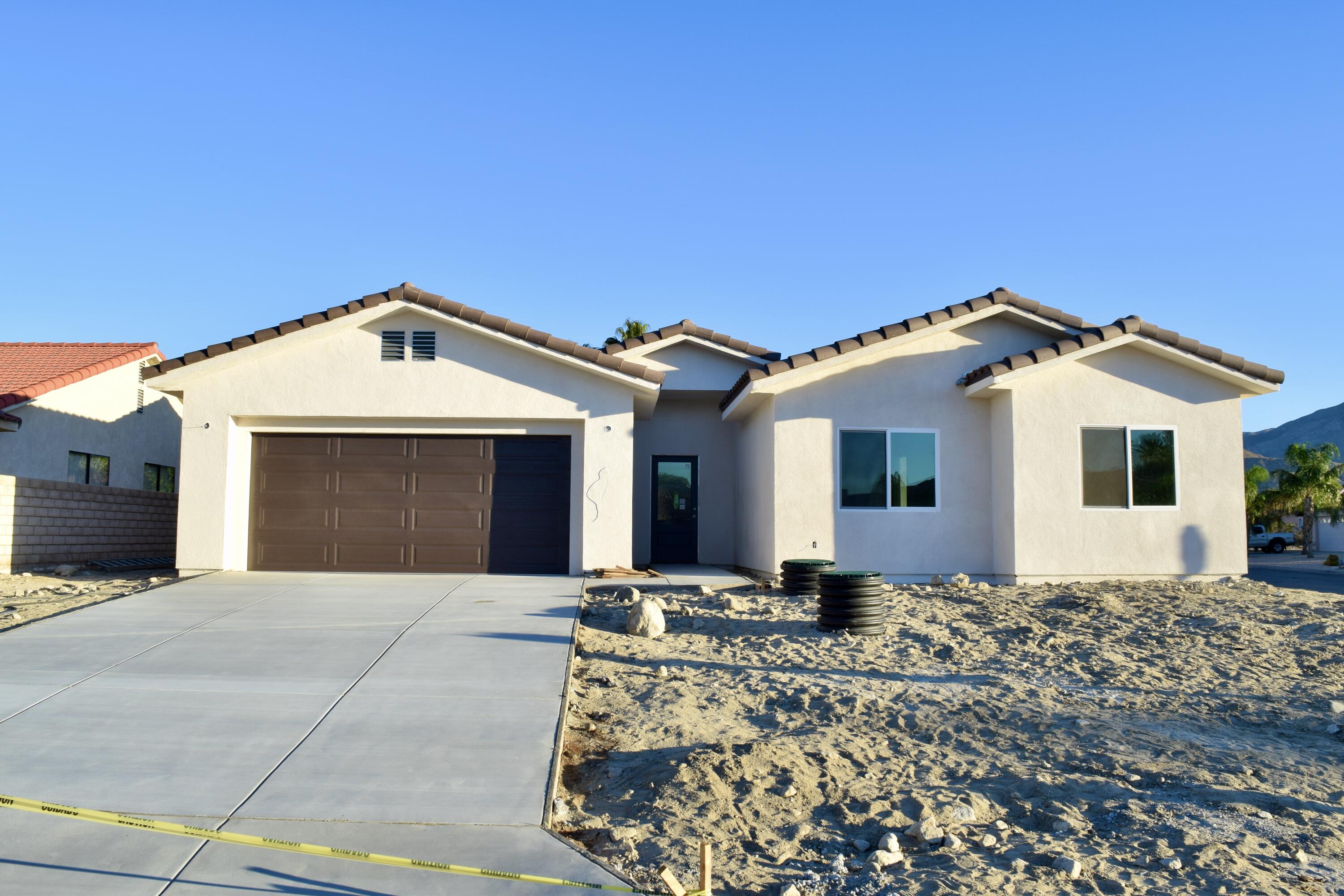 Desert Hot Springs, California 92240, United States, 4 Bedrooms Bedrooms, ,2 BathroomsBathrooms,Residential,Active,236121