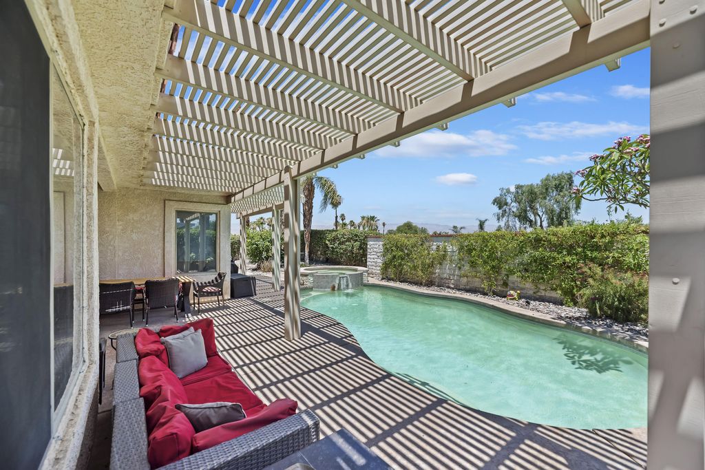 Photo of 44800 Calle Santa Barbara, La Quinta, CA 92253 (MLS # 219132107)