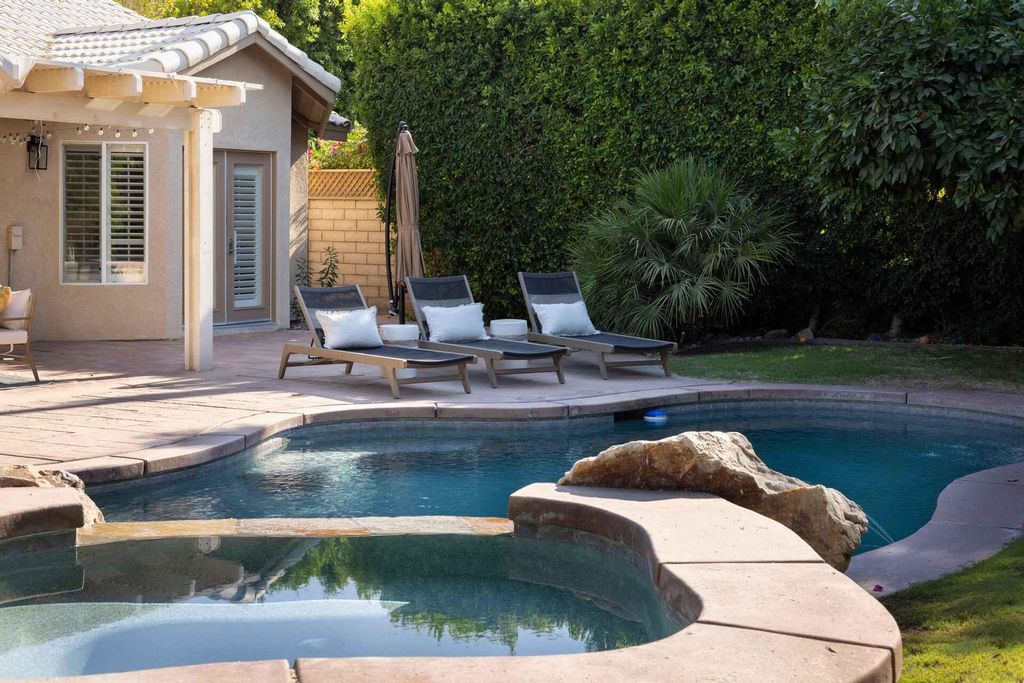 listing image 10996135910762945323