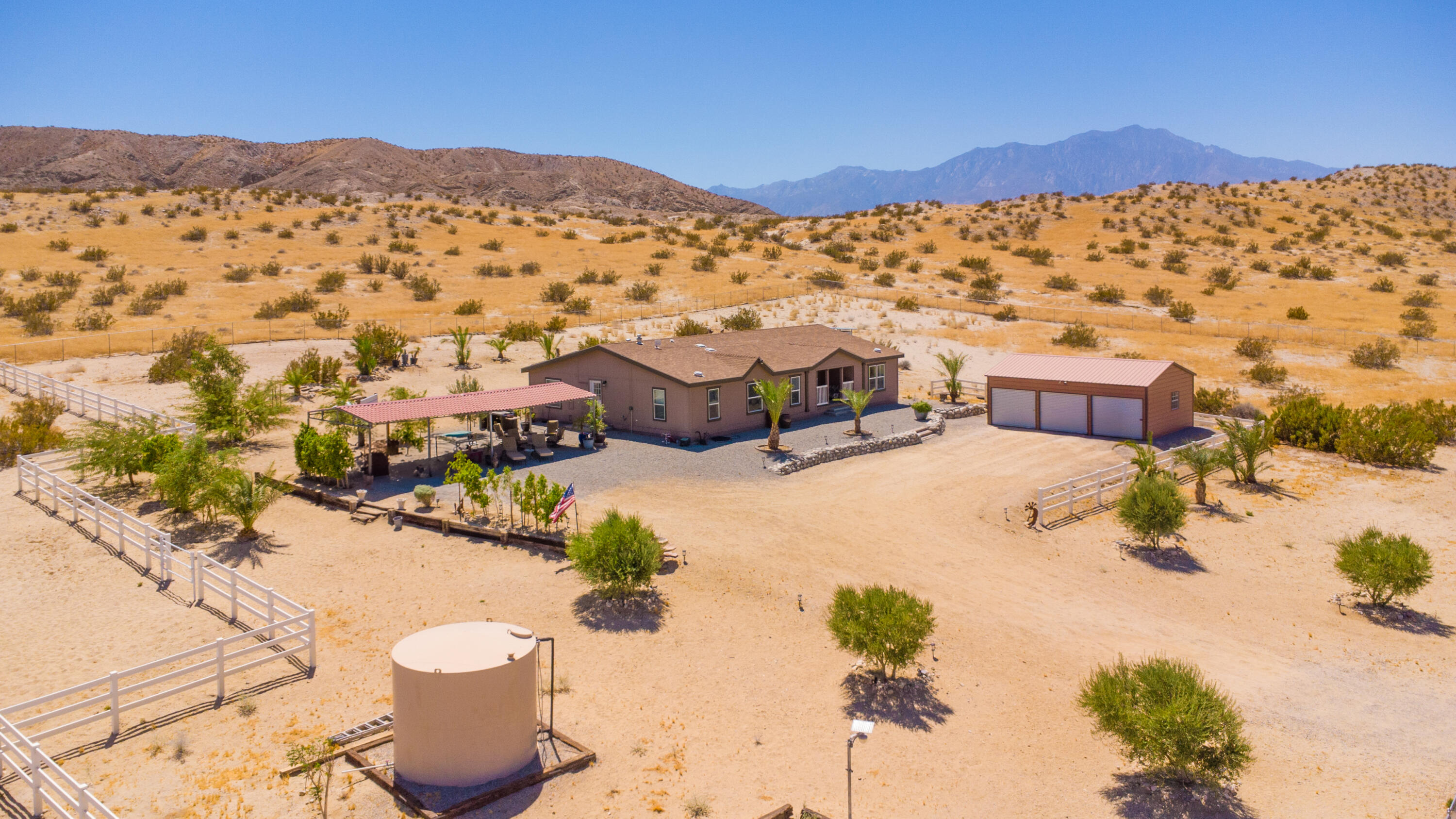 Desert Hot Springs, California 92241, United States, 4 Bedrooms Bedrooms, ,3 BathroomsBathrooms,Residential,Pending,46898