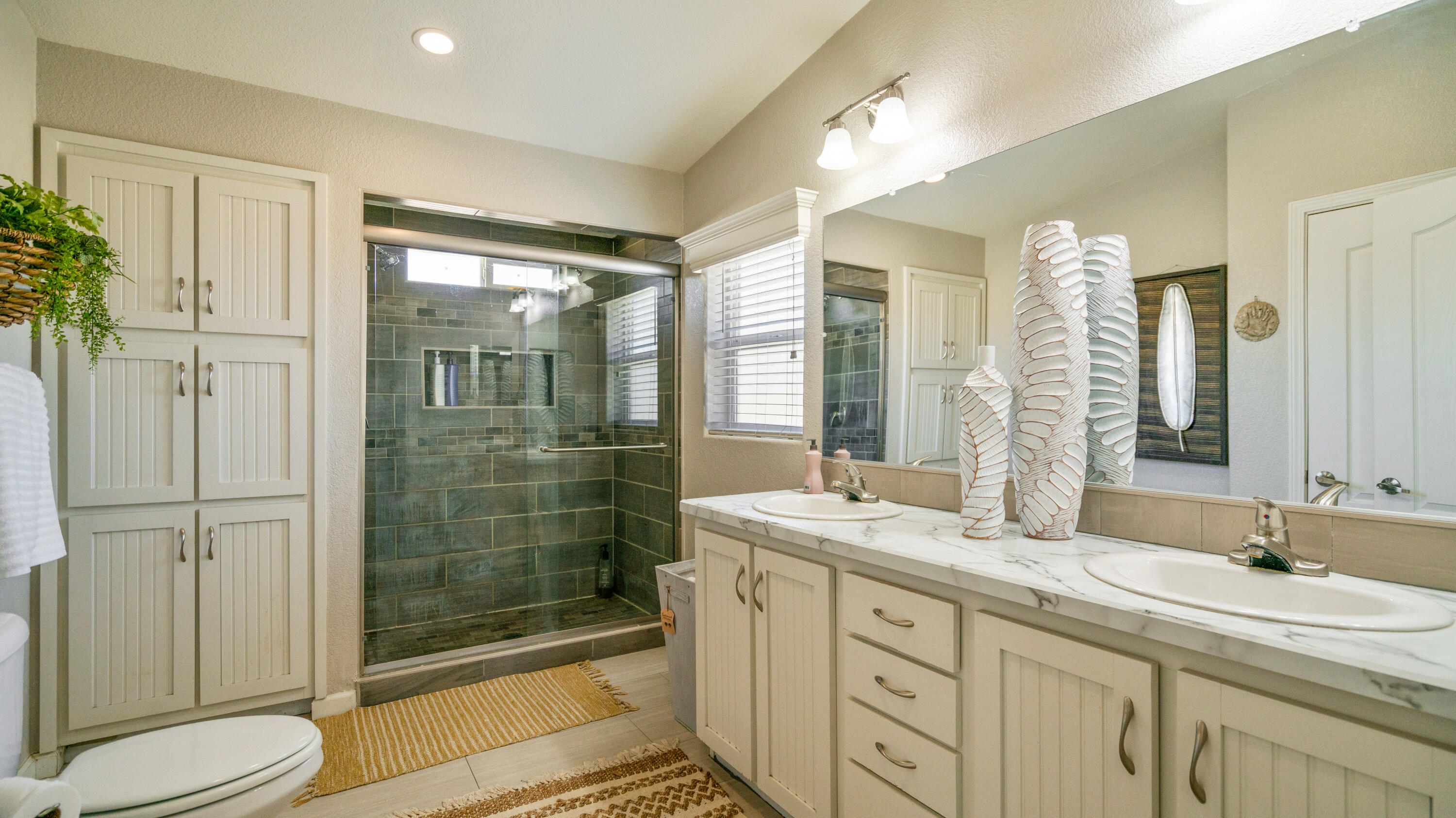 Desert Hot Springs, California 92241, United States, 4 Bedrooms Bedrooms, ,3 BathroomsBathrooms,Residential,Pending,46898