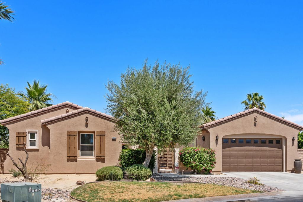 Photo of 43428 Calle Espada, La Quinta, CA 92253 (MLS # 219147921)