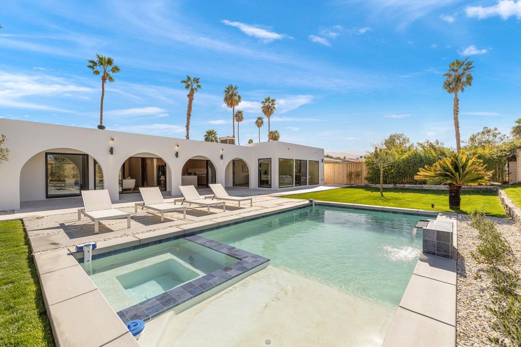 Photo of 80100 Vista Grande, La Quinta, CA 92253 (MLS # 219142356)