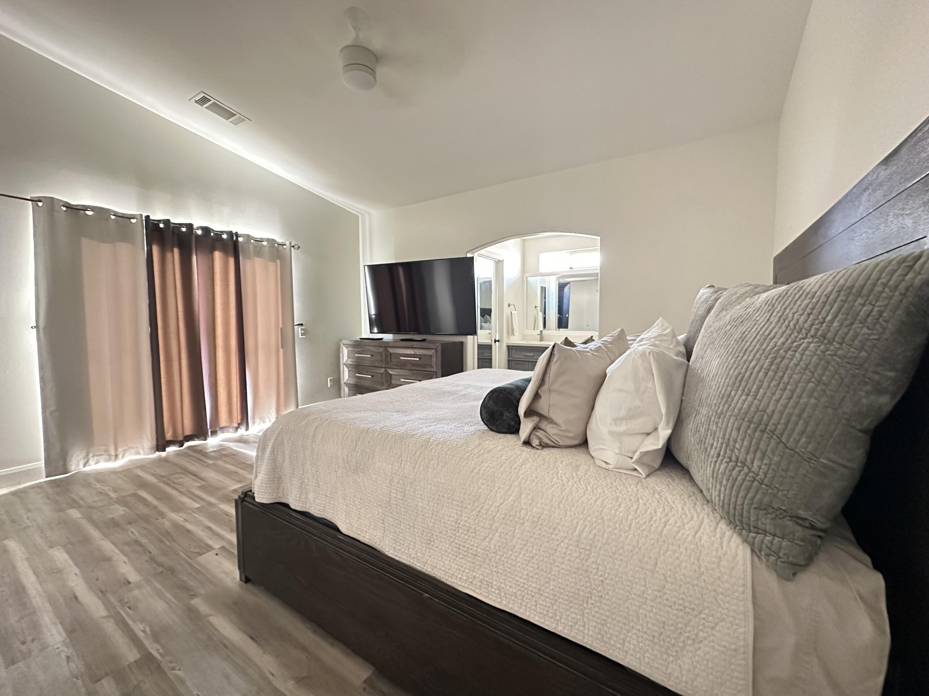 54445 Avenida Alvarado