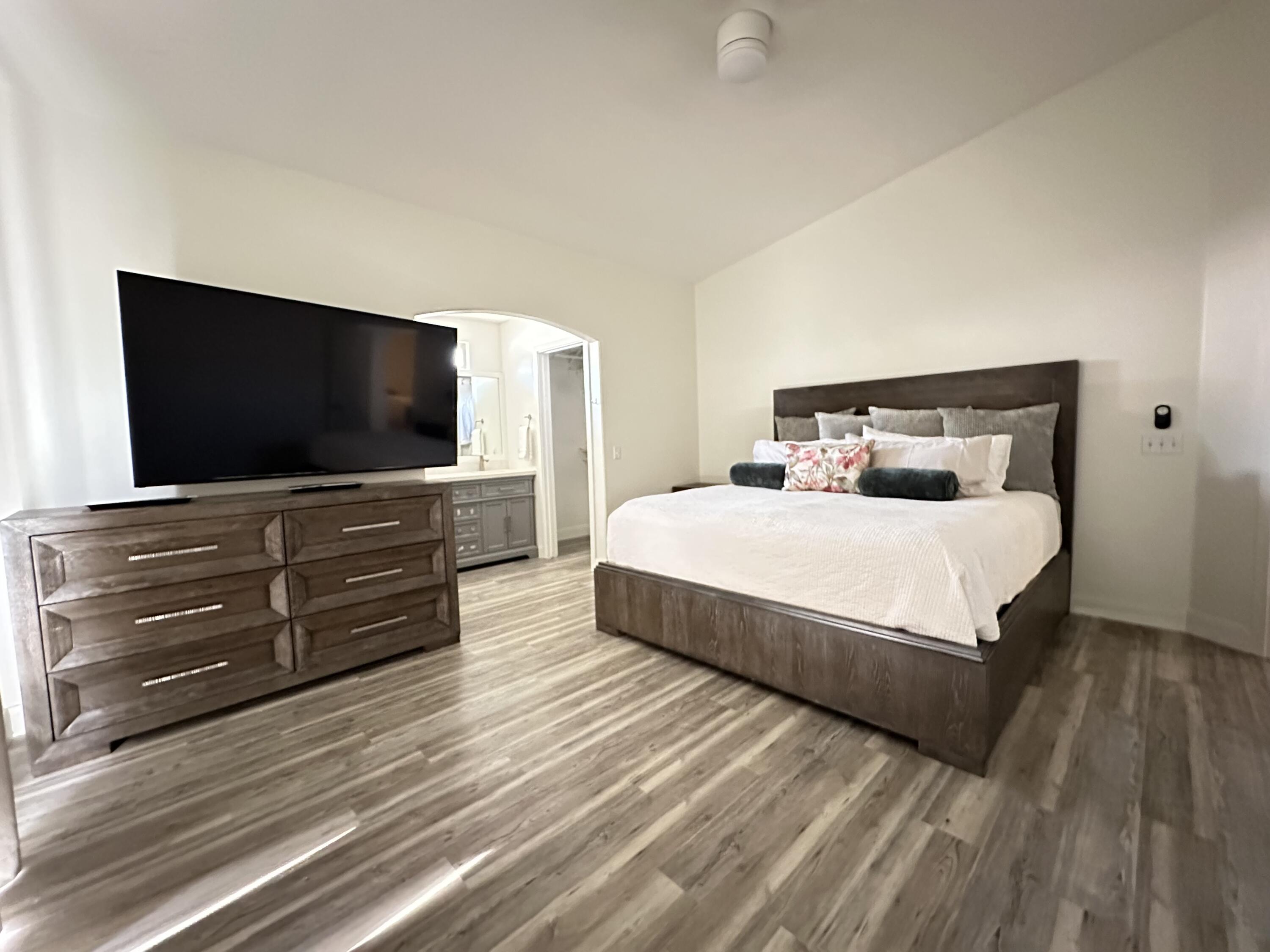 54445 Avenida Alvarado