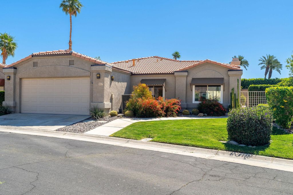 Photo of 48119 Via Hermosa, La Quinta, CA 92253 (MLS # 219129942)