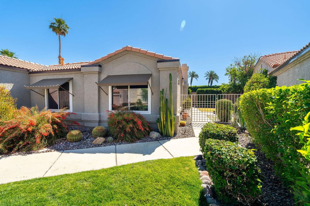 Photo of 48119 Via Hermosa, La Quinta, CA 92253 (MLS # 219129942)