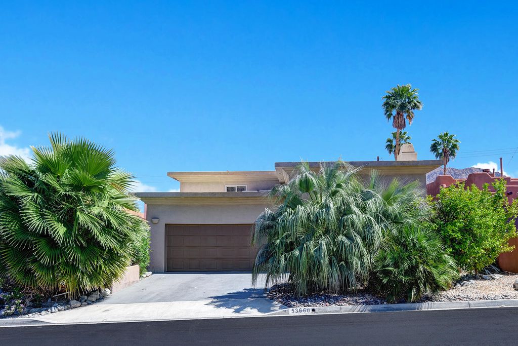 Photo of 53660 Avenida Juarez, La Quinta, CA 92253 (MLS # 219145639)