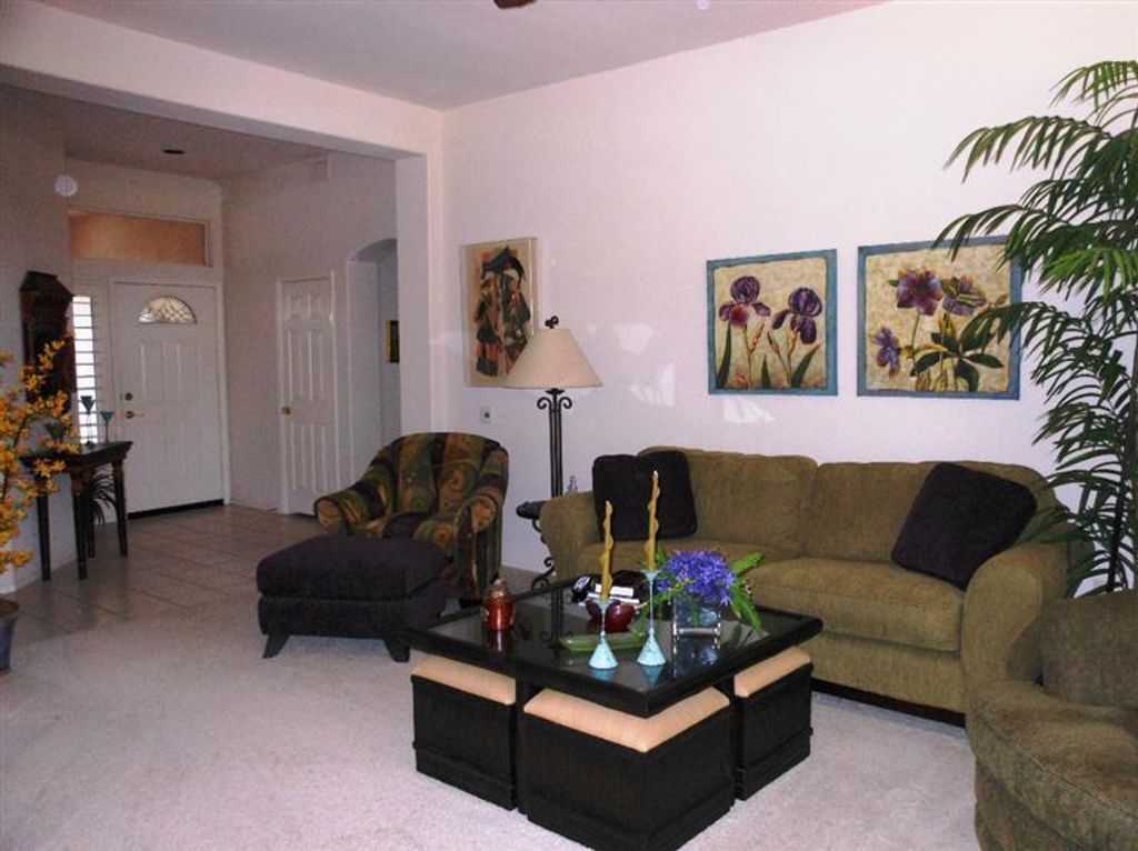 listing image 10996366478760035551