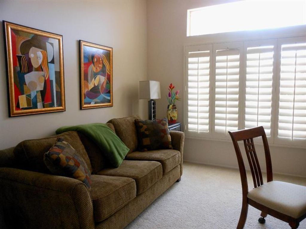 listing image 10990400643966902286
