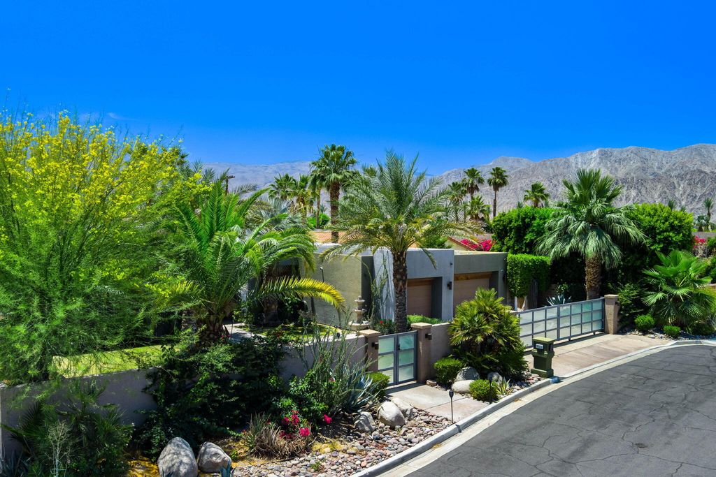 Photo of 78515 Ave Ultimo, La Quinta, CA 92253 (MLS # 219144008)