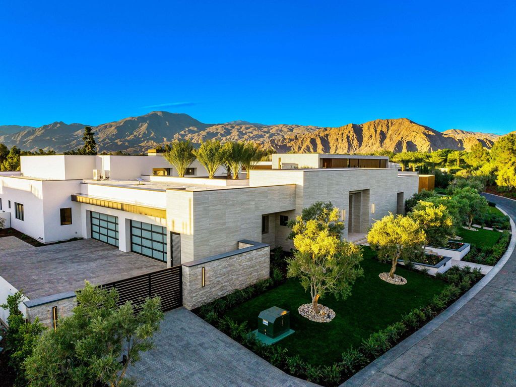 Photo of 81193 Columbus Way, La Quinta, CA 92253 (MLS # 219139821)