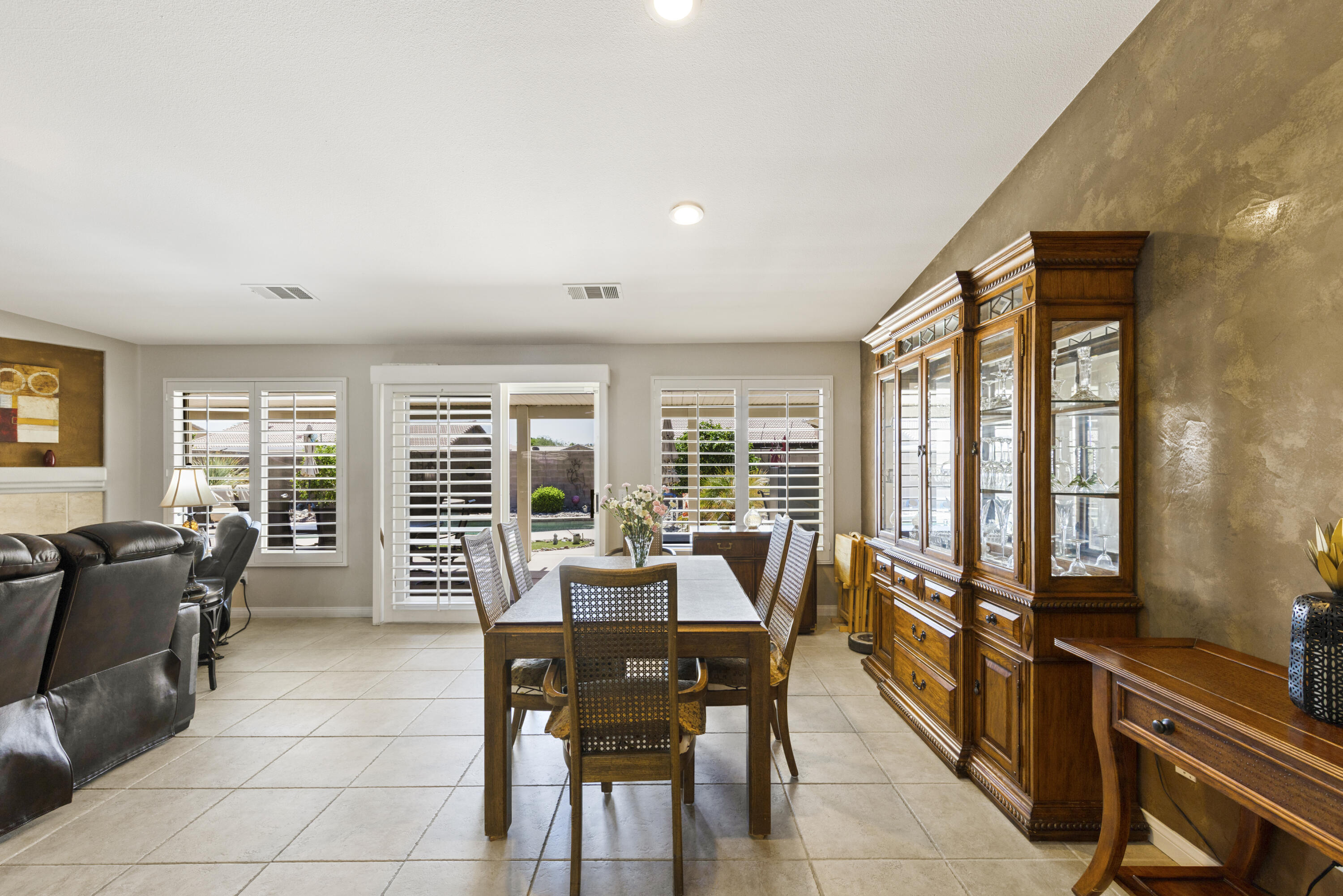 Indio, California 92201, United States, 4 Bedrooms Bedrooms, ,3 BathroomsBathrooms,Residential,Active,218515