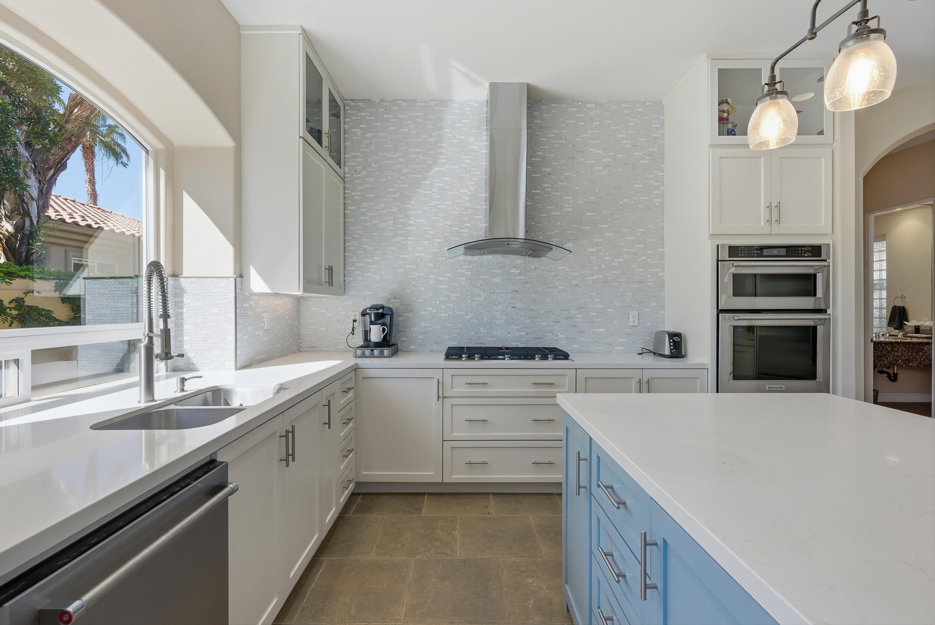 La Quinta, California 92253, United States, 3 Bedrooms Bedrooms, ,3 BathroomsBathrooms,Residential,Active,232331