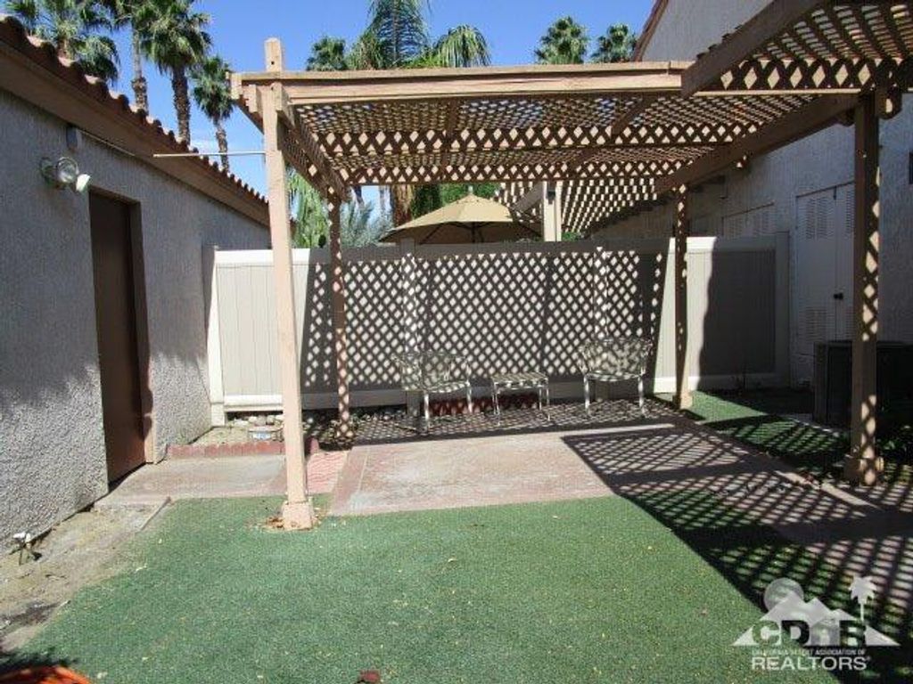 listing image 10993800256394509690