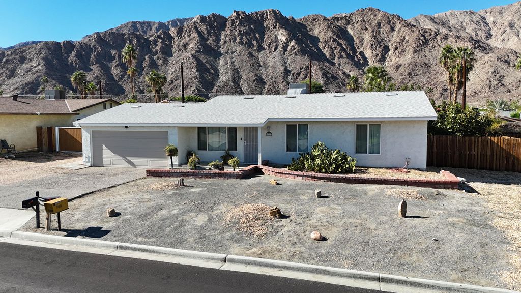 Photo of 51675 Avenida Alvarado, La Quinta, CA 92253 (MLS # 219139282)