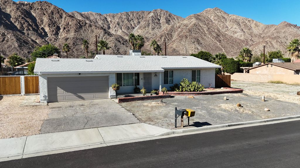 Photo of 51675 Avenida Alvarado, La Quinta, CA 92253 (MLS # 219139282)