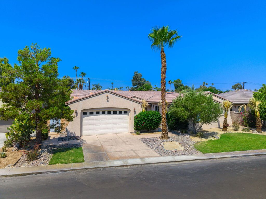 Photo of 43501 Parkway Esplanade W, La Quinta, CA 92253 (MLS # 219133762)