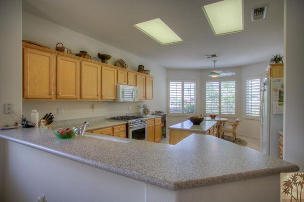 listing image 10998620997721350231