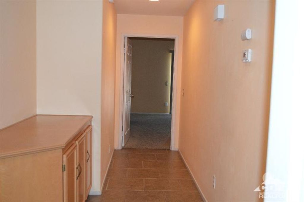 listing image 10990314904735411914
