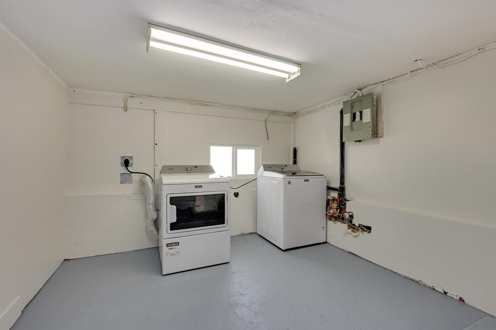 listing image 1104676862178086959