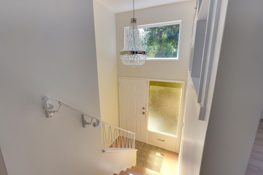 listing image 1101566997191975252